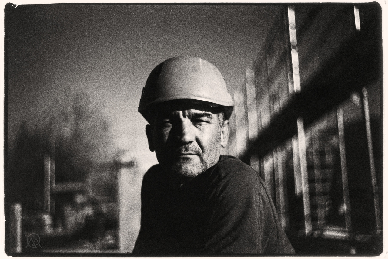 Un visage, des grains d’argents. Libres de toutes IA.